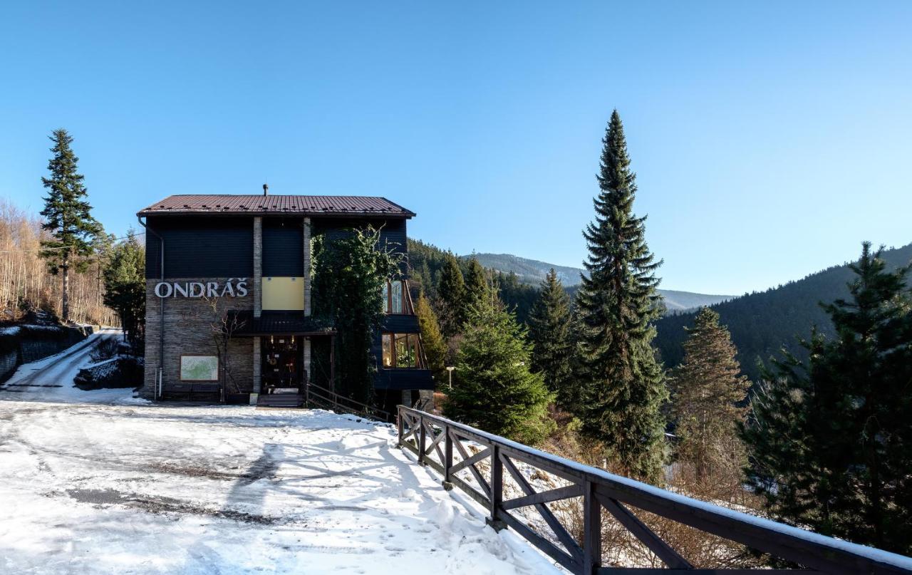 Hotel Ondras Z Beskyd Остравице Экстерьер фото